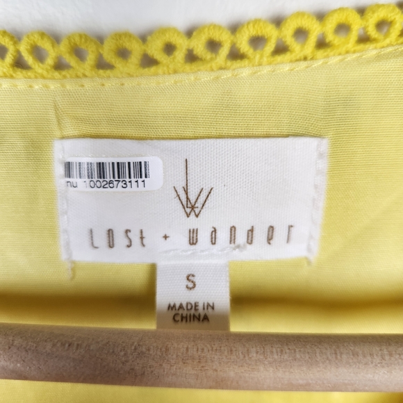 Lost + Wander Mango Tango Yellow Floral Wrap Top Blouse Sz S - Picture 3 of 8